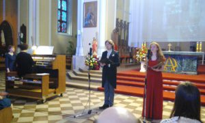 Выступление Ильи Ушуллу и Светланы с органом